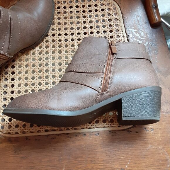 Forever 21 Ankle Boots - Picture 7 of 16